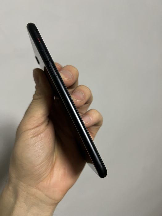 Продам айфон SE 2 128гб