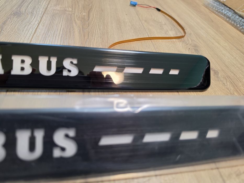 Brabus светещи лайсни на праговете W463 W464 W463A W465 Mercedes G class brabus door cover trim g63amg G500 g350 led Iluminated