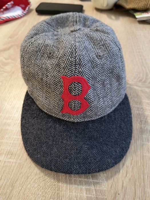 Лот шапки New Era и Vans Flexfit