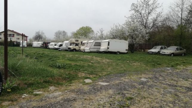 Parcare rulote, autoturisme, basculante