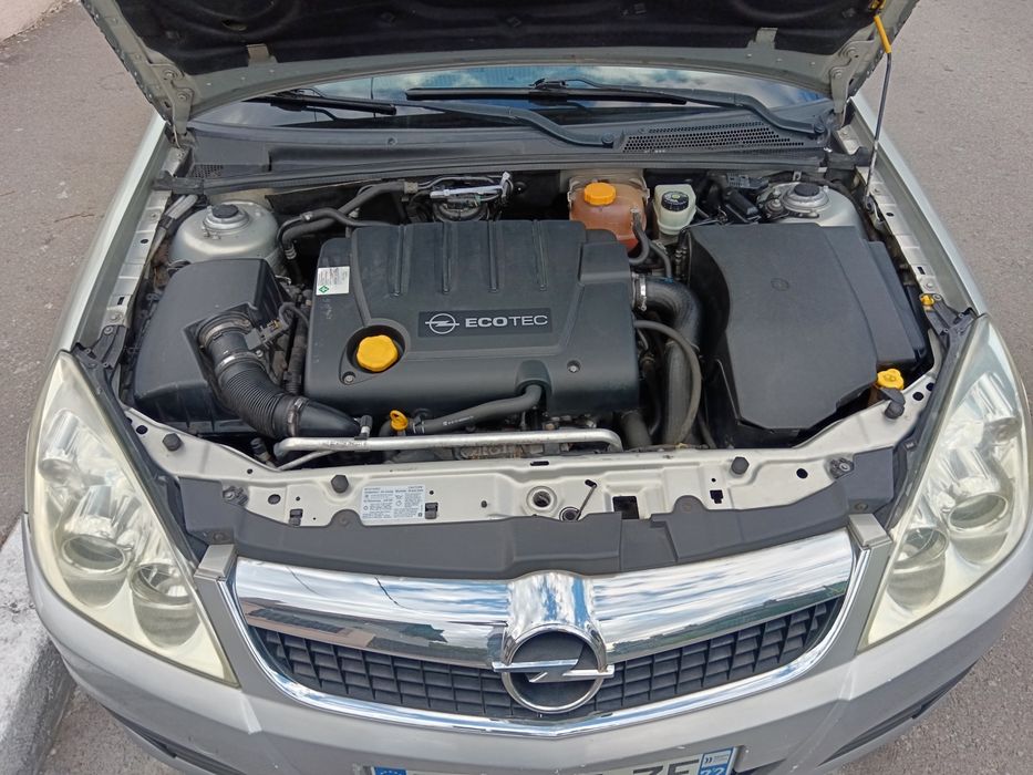 Opel Vectra C fabricație 2007 motor 1 ,9 diesel 120 HP 6 trepte adus recent Franța acte toate ăn regulă pentru transcriere Romănia