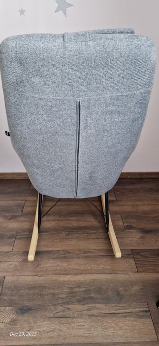 Lisa люлеещ стол за  кърмене