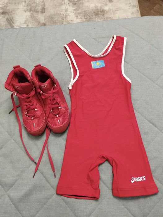 Борцовки, нательник