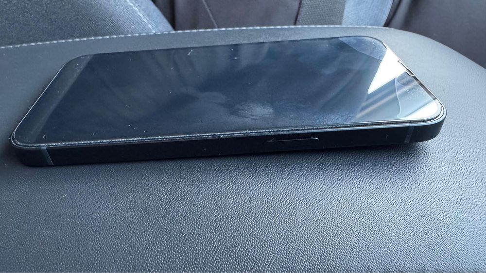 Продам айфон 13, 128 гб