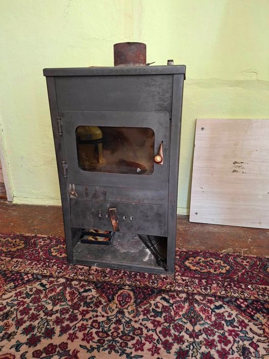 Камина с водна риза на дърва 12.1 KW