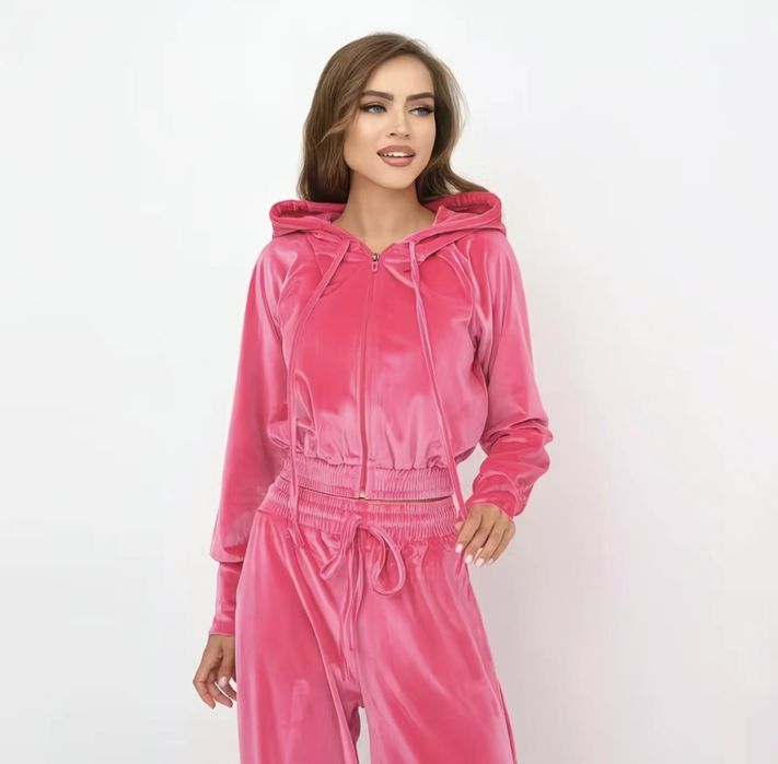 Продам Спортивный костюм