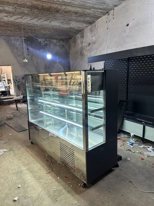 Витрина холодильник