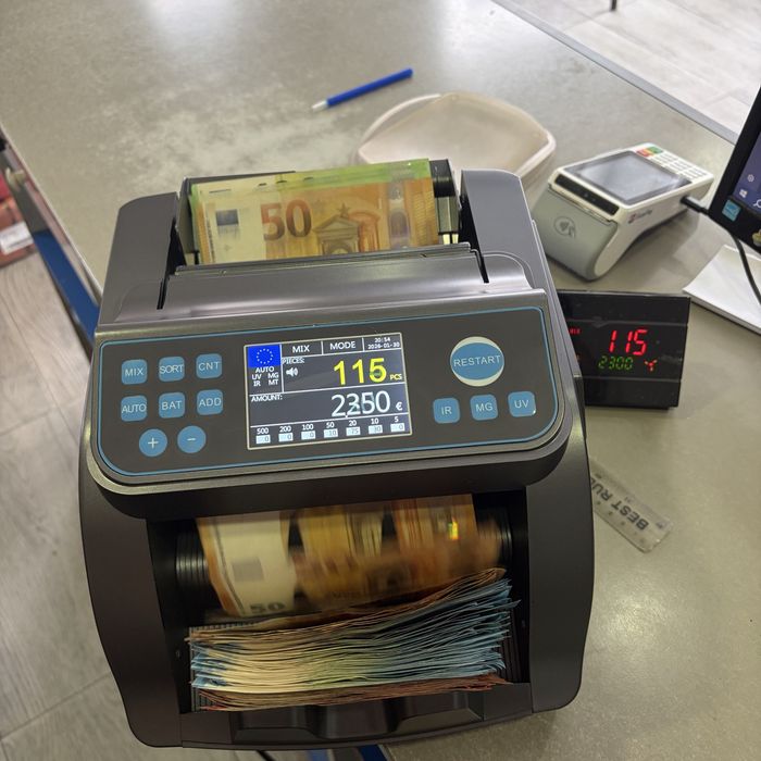 Банкнотоброячна машина / машина за броене на пари