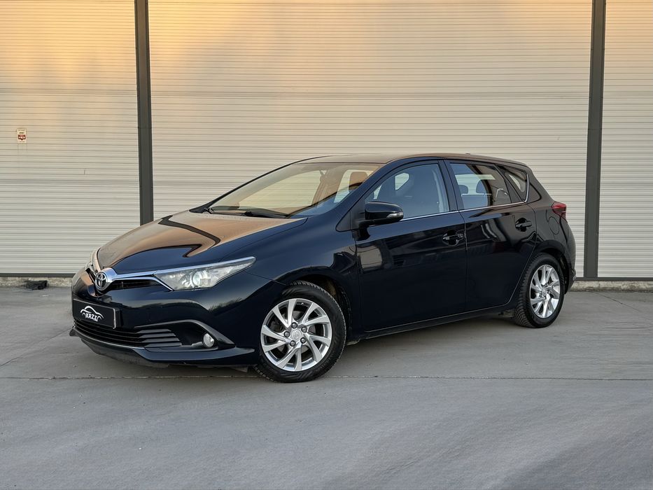 Toyoya Auris 1.6 D-4D Executive 2016 Facelift  Accept variante