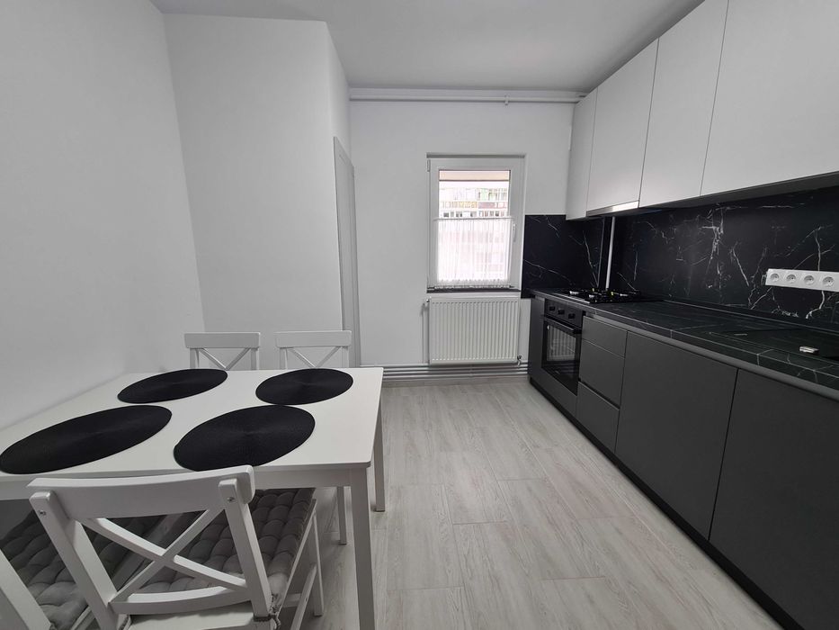 Apartament de închiriat 4 camere etaj 1, Mihai Viteazu - N. Iorga, utilat modern