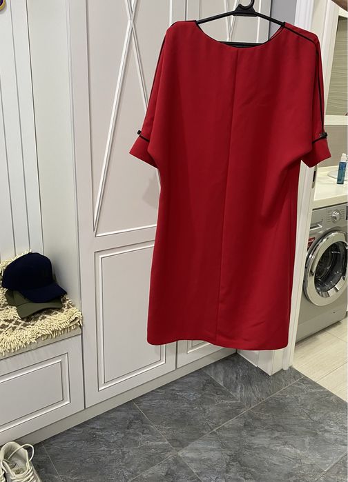 Продам платье на девушку