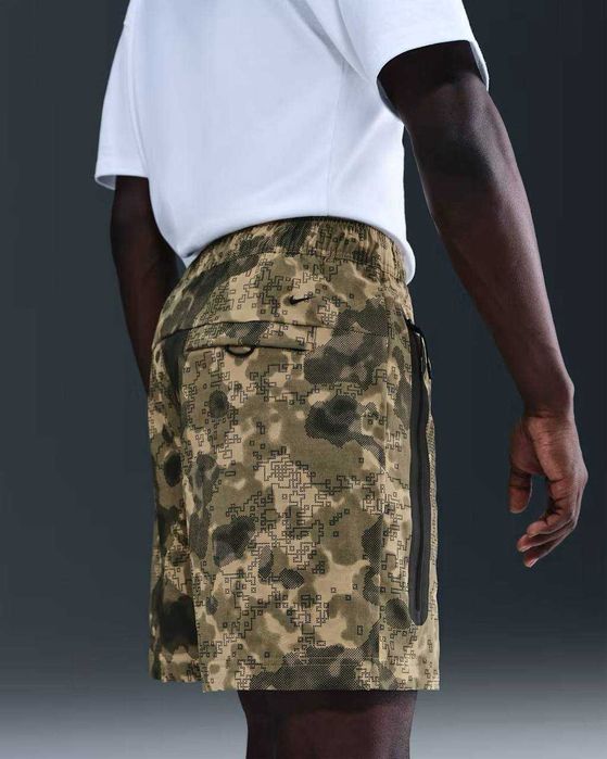 Nike TECH WOVEN Camo Short