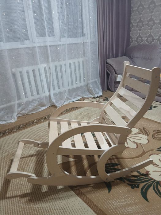 Продается кресло-качалка