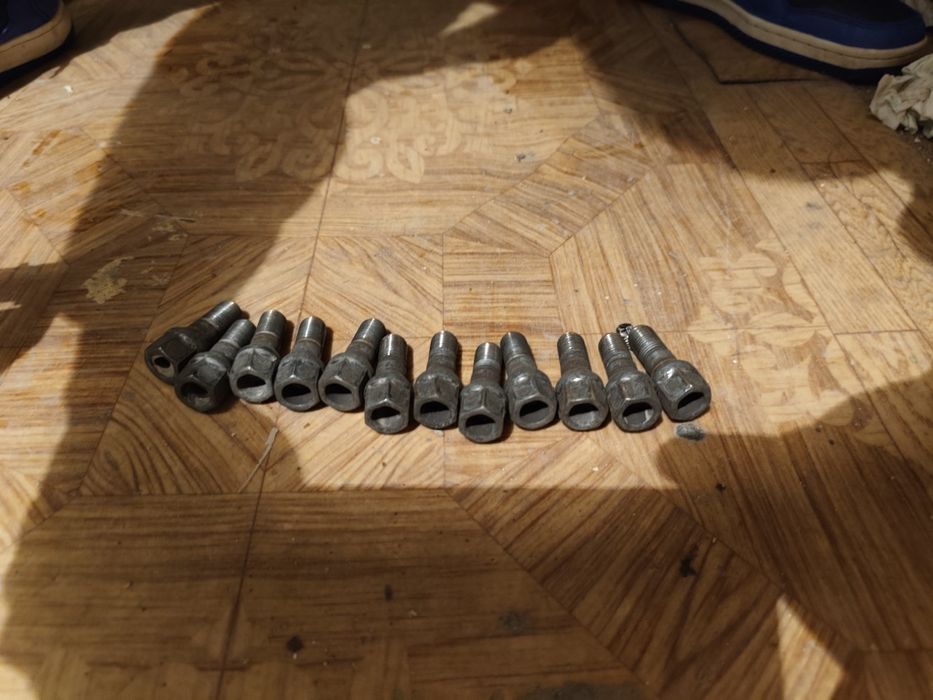 Болтове за пежо 307