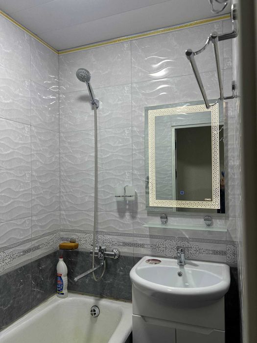 Продаётся 3-х комнатная квартира в городе Чирчик, своя.