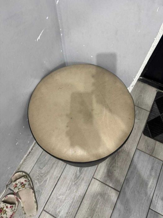 продам пуфики в отличном состоянии