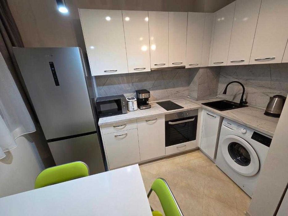 Нощувки Paradise Studio NBU - София