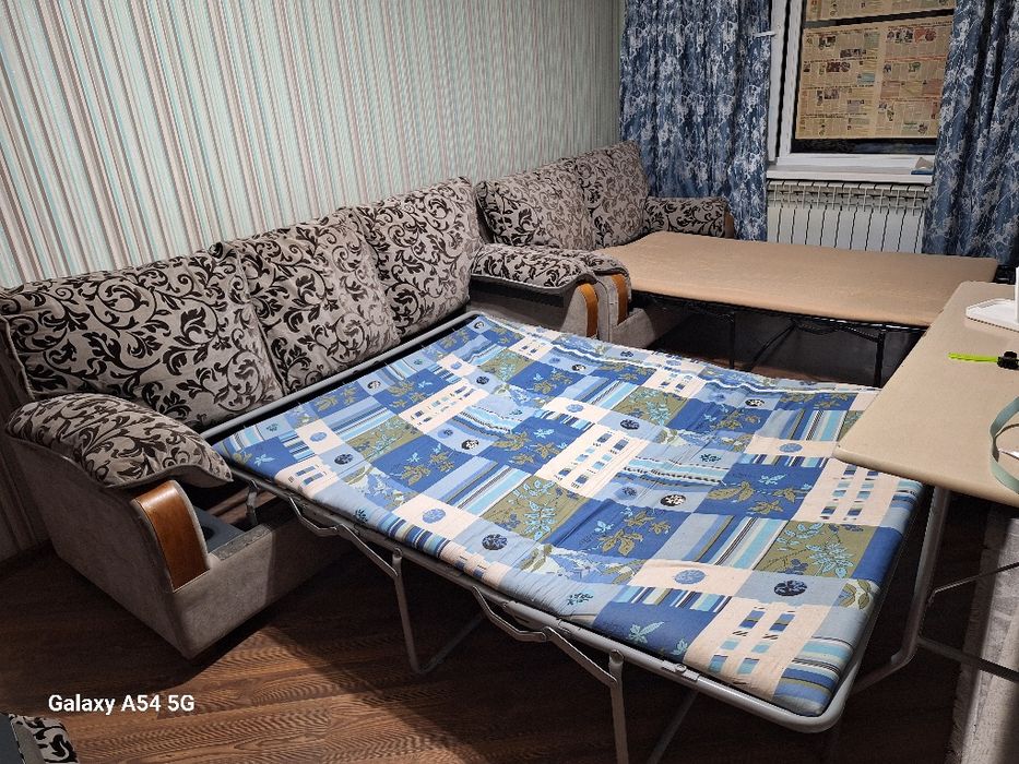 Диван и софа в хорошем состоянии