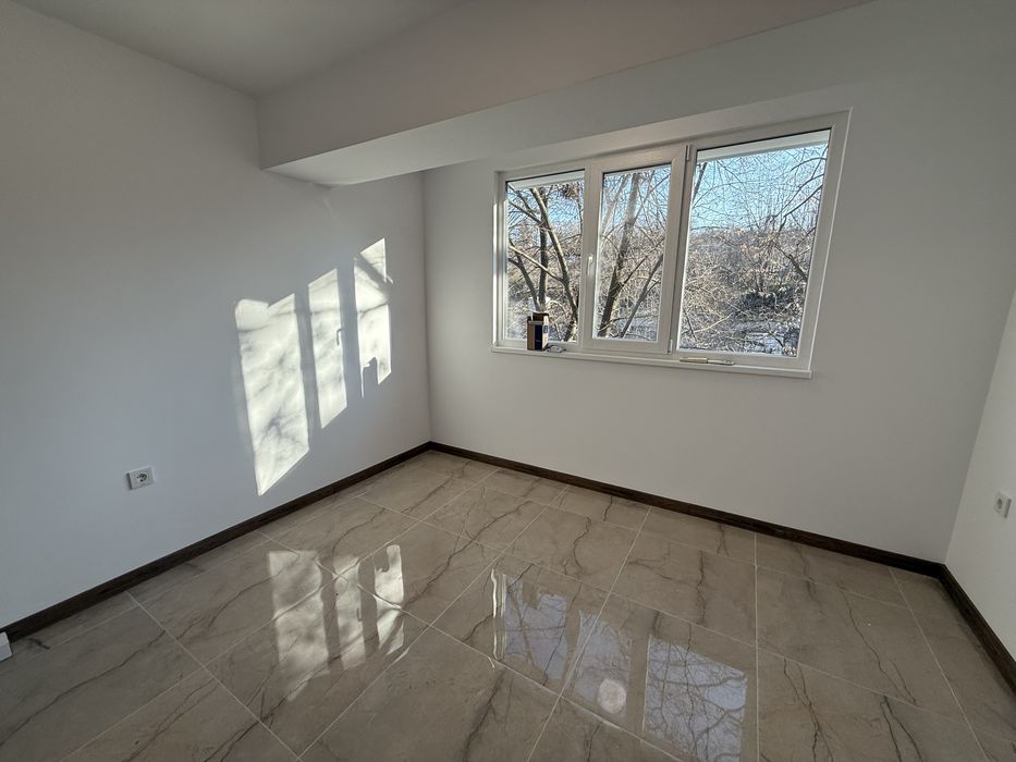 Двустаен разширен Здравец Изток