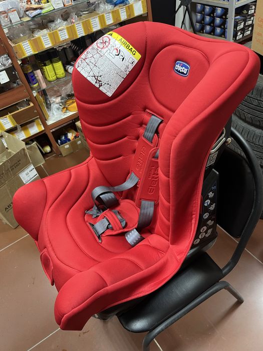 Продаю автокресло chicco