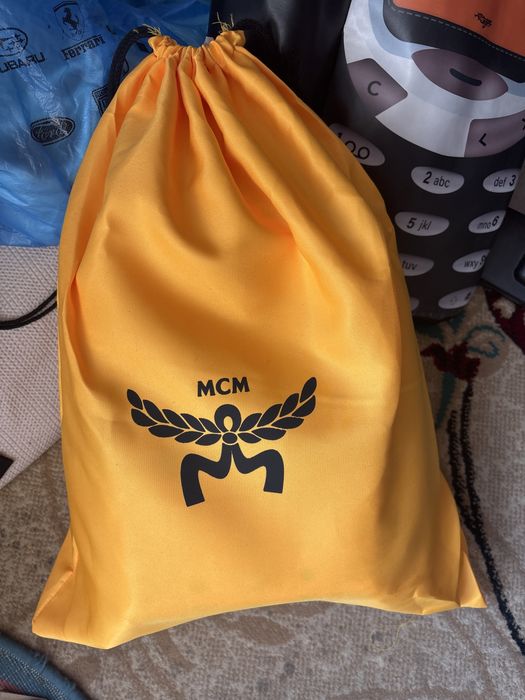 белый рюкзак mcm