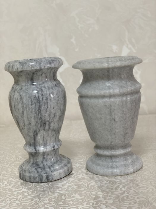 Ваза мрамирний Сотилади