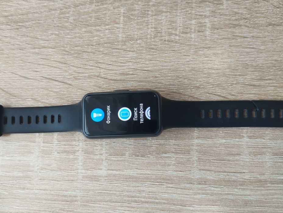 Часы Хуавей мибенд 7