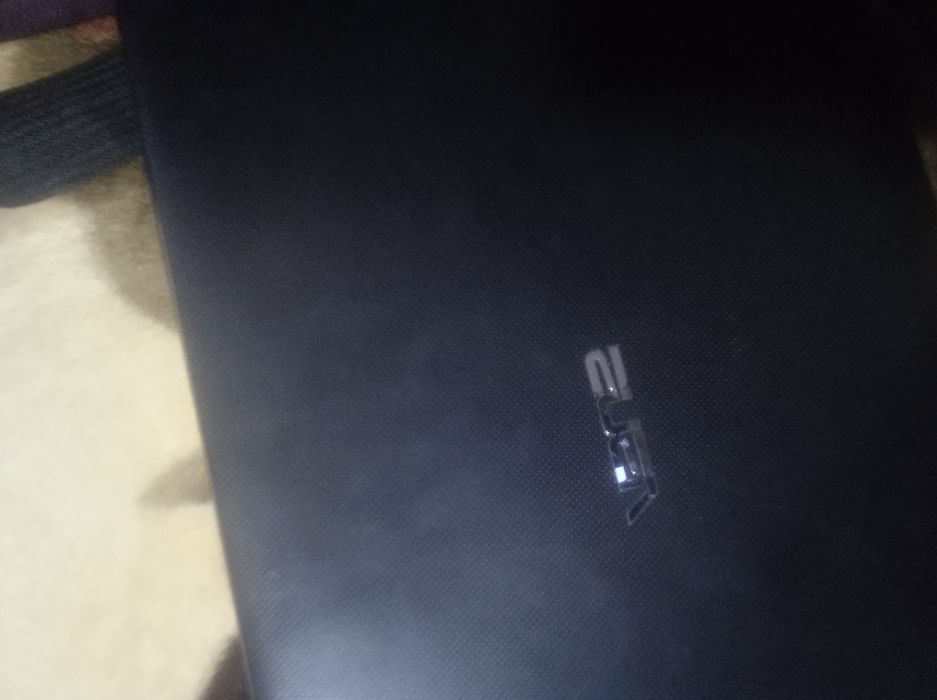 Продам ноутбук для запчасти