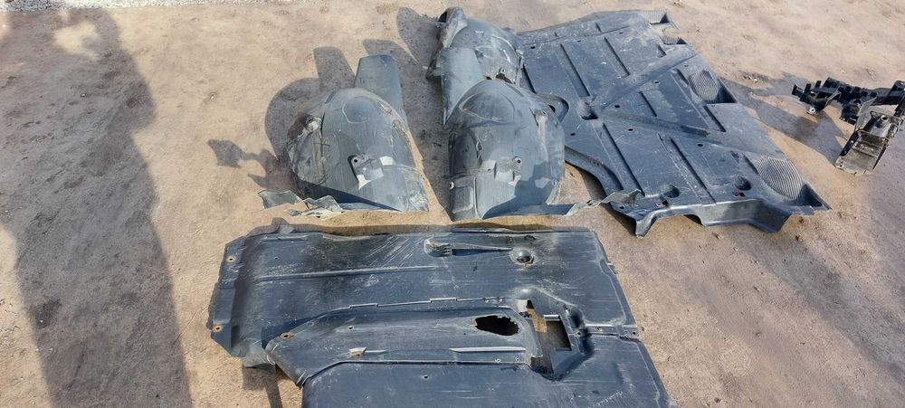 Кора под мотор / подкалници Mercedes A Клас