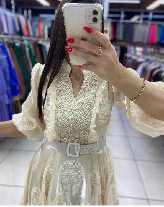 Платье очень красивое