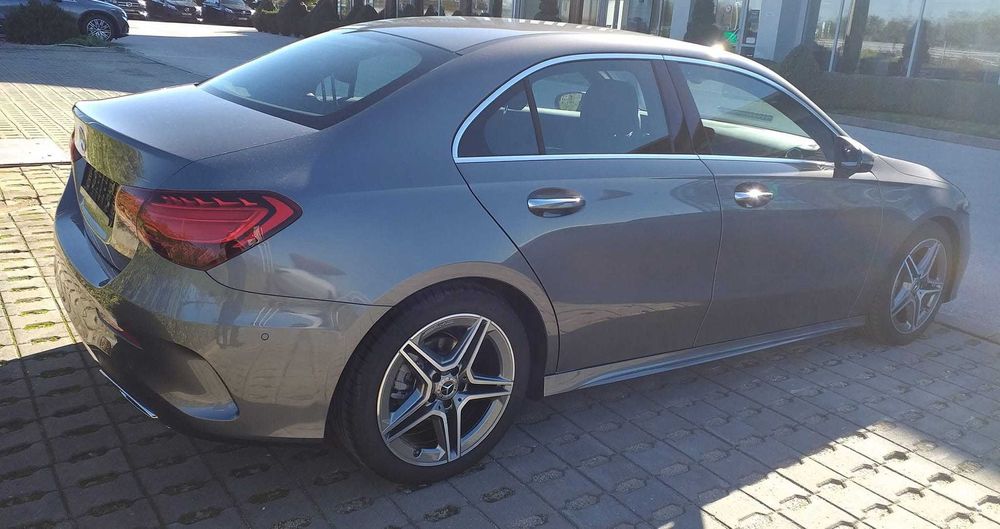 Mercedes-Benz A 180 AMG Pack