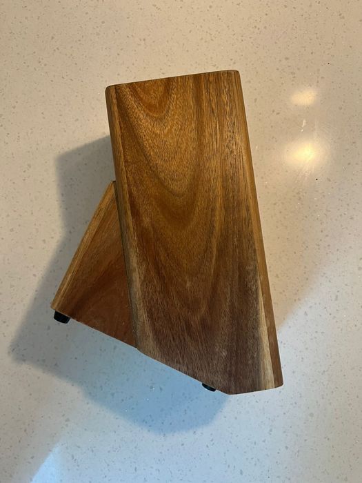 Подставка для ножей.