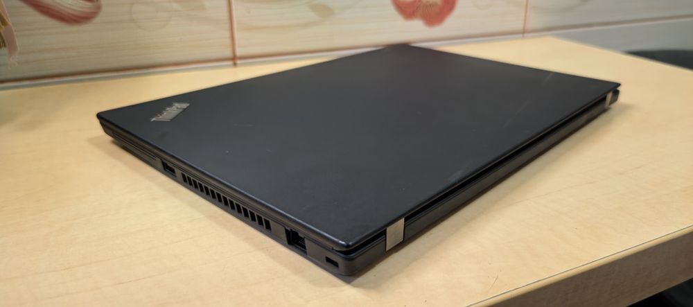 Laptop Lenovo Thinkpad T490_i7 8665U_24GB DDR4_SSD 256GB PCie M2_10/10