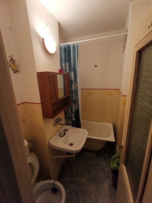 Închiriez apartament cu 2 camere doar pe termen lung