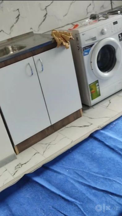 Termiz limondan pedagogika instituti oldida