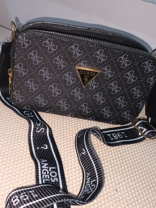 Geanta de umăr Guess