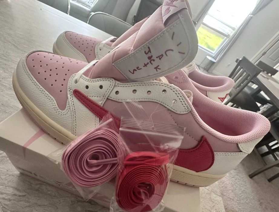 Travis Scott x Air Jordan 1 OG SP Low Sail/Tropic Shy Pink