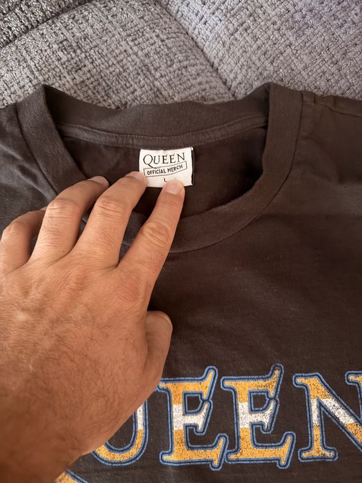 Tricou Unisex Queen  L  10/10 ca Nou - Pret 39 lei