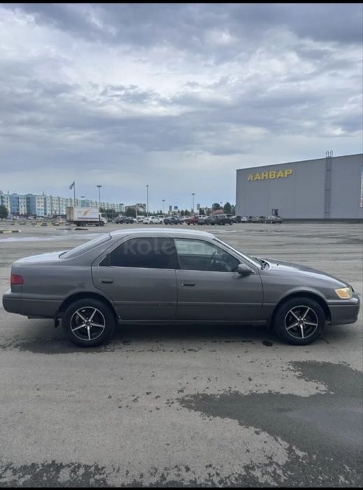 Toyota Camry 2000