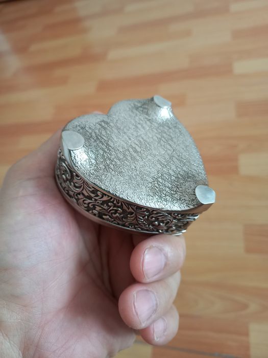 Шкатулка мельхиоровая