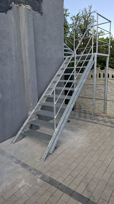 Vând scarii metalice zincate galvanizate la cela mai mic preț din România
