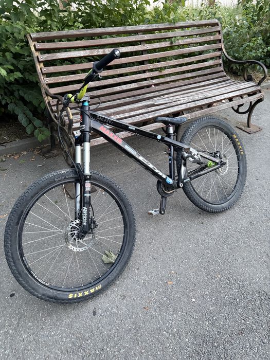 Bicicleta dirt jumper CTM
