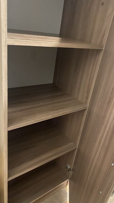 Продам шкафчик в холошем состоянии