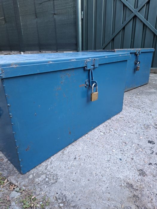 Lada metal pentru scule