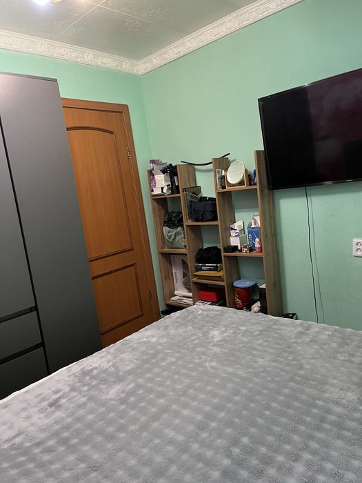 Продам 4х комнатную  квартиру .