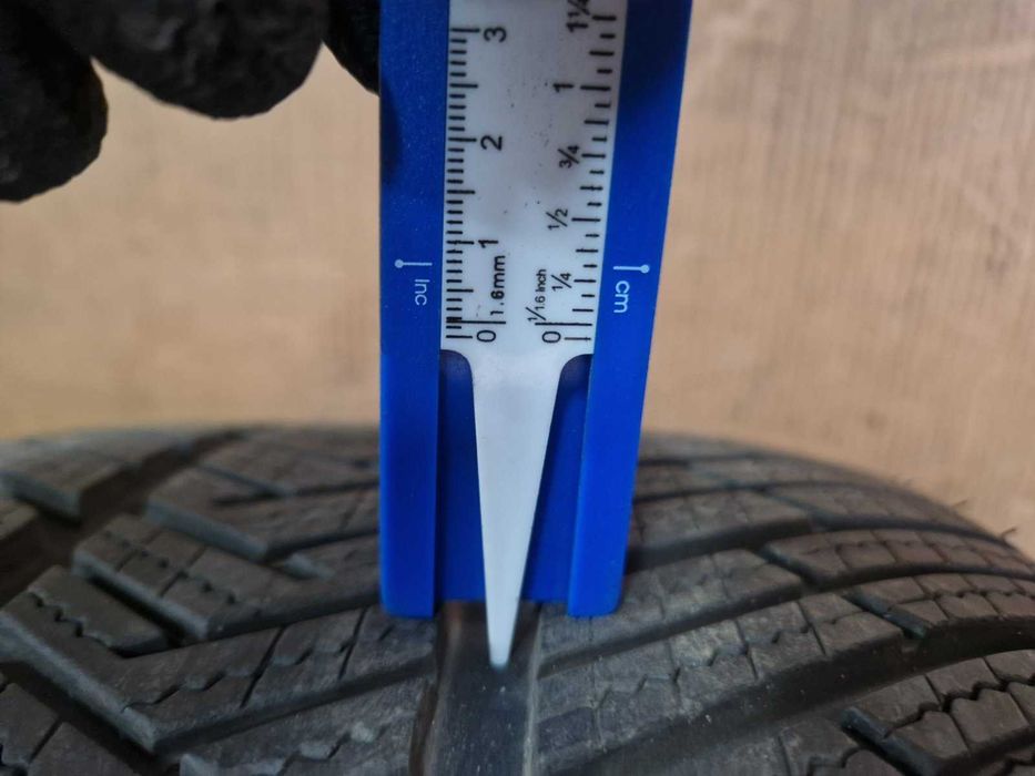 2 Michelin R20 285/35
зимни гуми
DOT3619