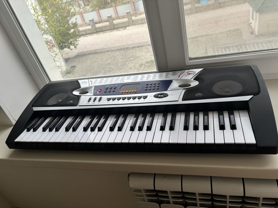 Продам эл. Пианино для начинающих