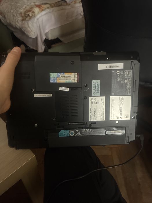 Лаптоп Fijitsu Windows 7