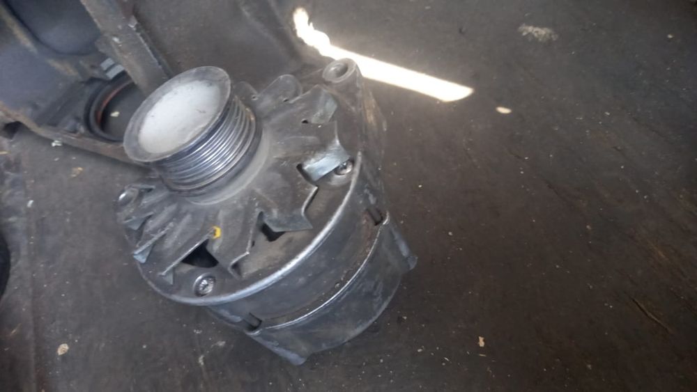 Продам запчасти на мерседес