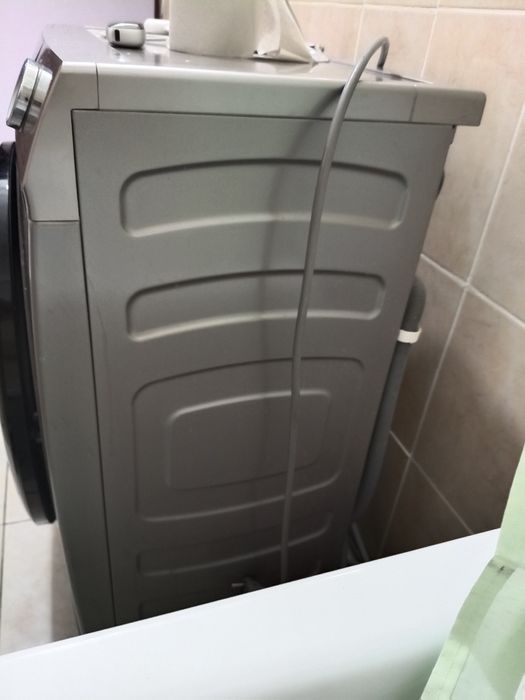Продаю стиральную машину Haier